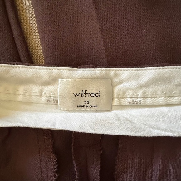 Aritzia The Effortless Pant Crepette - Picture 10 of 12